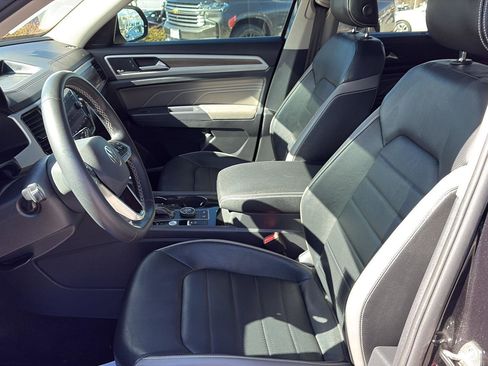Used 2021 Volkswagen Atlas SEL Premium image 11