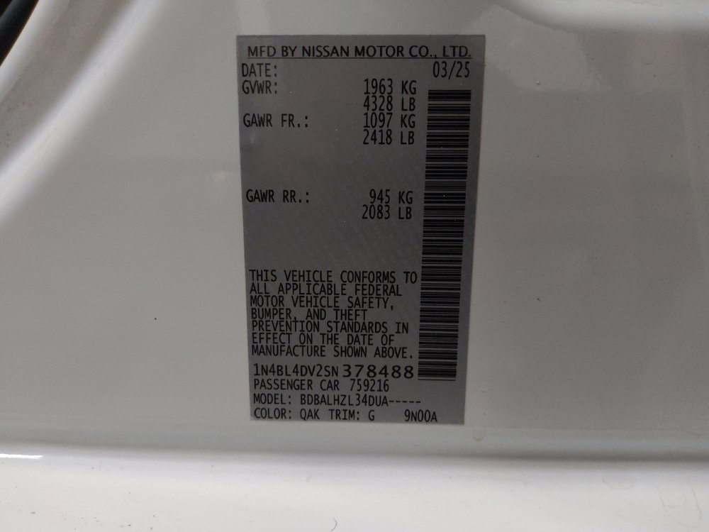 Used 2025 Nissan Altima 2.5 SV FWD image 33