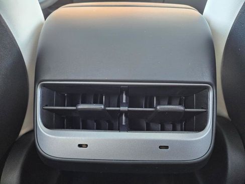 Used 2023 Tesla Model Y Long Range image 61