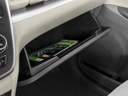 Certified 2017 Toyota Sienna L image 17