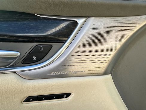 Used 2020 Cadillac XT6 Premium Luxury image 21