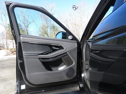 Used 2020 Land Rover Range Rover Evoque SE image 9