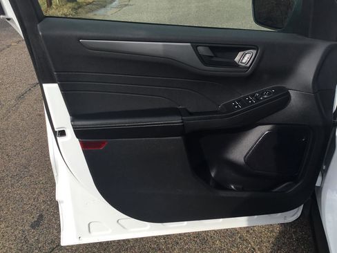 Used 2024 Ford Escape Active image 14