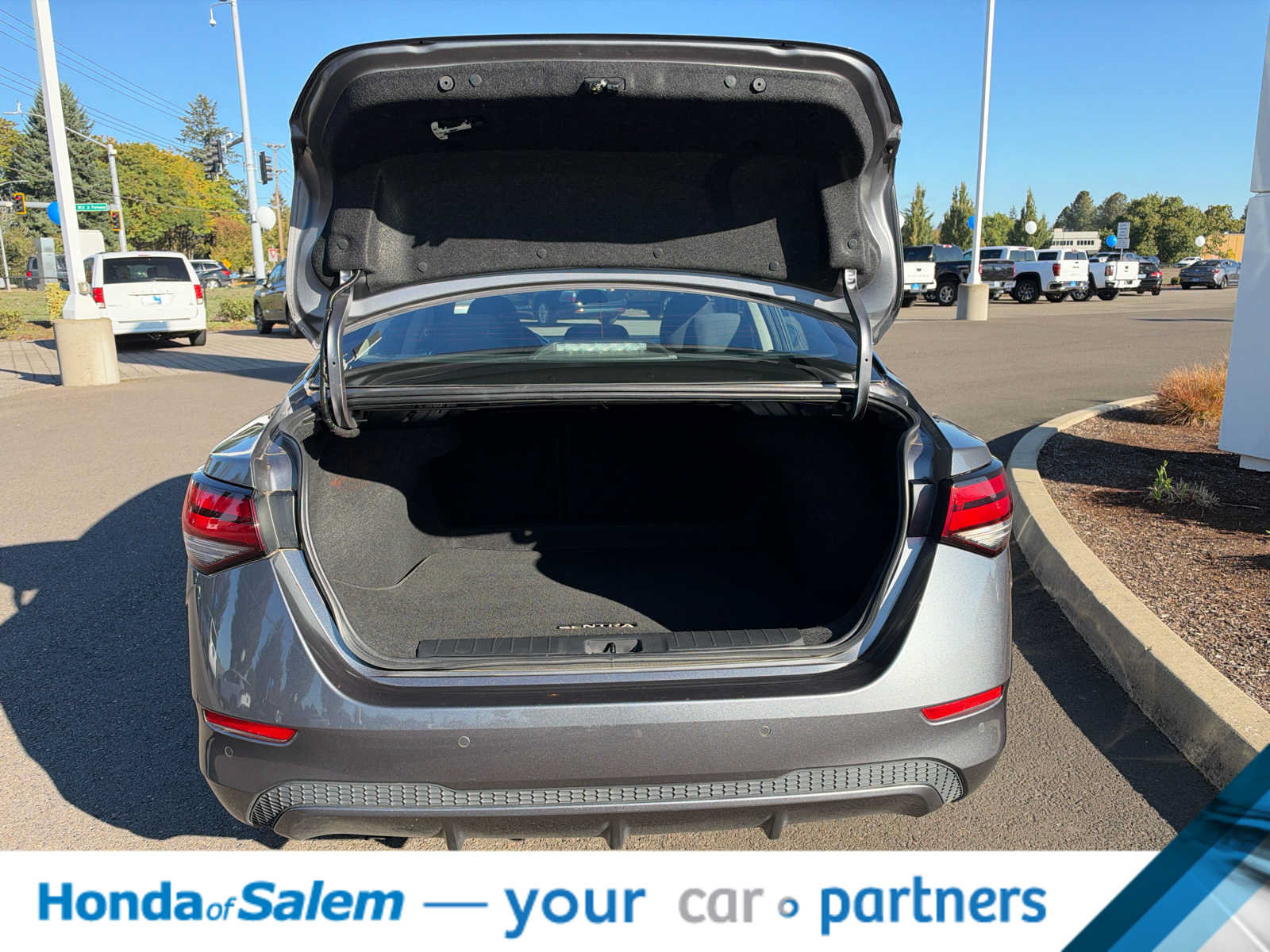 Used 2024 Nissan Sentra SV FWD image 19