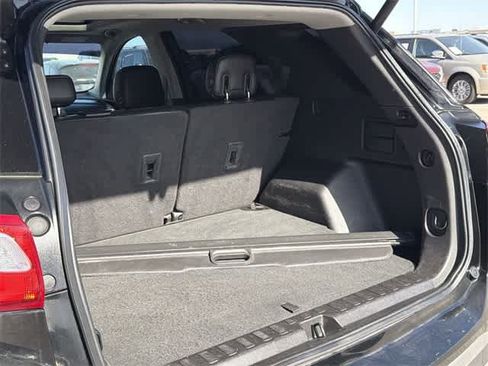 Used 2018 Chevrolet Equinox Premier image 27