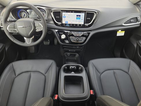 New 2026 Chrysler Pacifica Select image 19