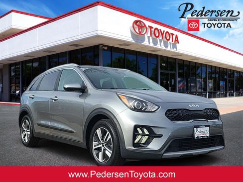 Used 2022 Kia Niro LXS image 1