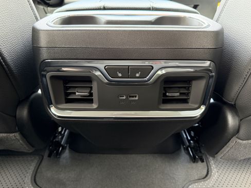 New 2026 GMC Sierra 2500 Denali w/ Denali Reserve Package AWD/4WD image 38