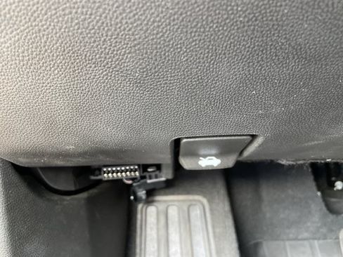 Used 2023 Buick Enclave Essence w/ LPO, Floor Liner Package FWD image 34
