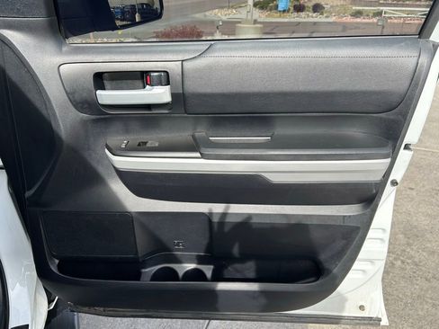 Used 2020 Toyota Tundra SR5 w/ TRD Off-Road Package image 32