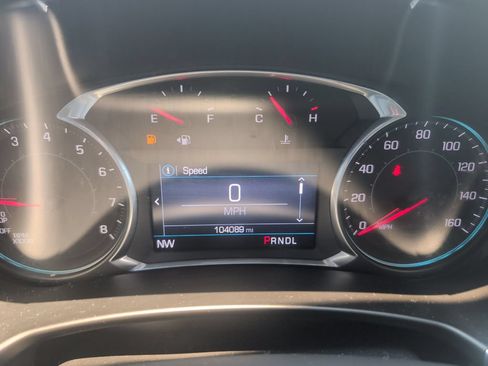 Used 2021 Chevrolet Equinox LT FWD image 12