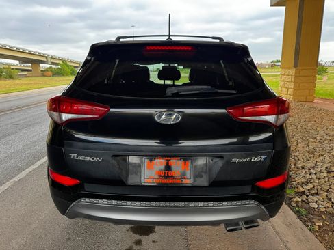 Used 2016 Hyundai Tucson Sport FWD image 4