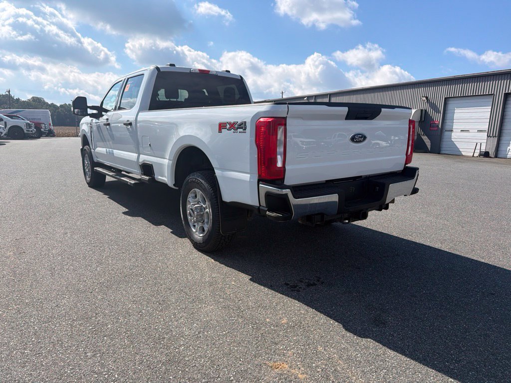 Used 2025 Ford F350 XLT w/ FX4 Off-Road Package AWD/4WD image 8