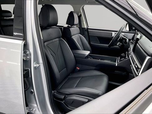Used 2025 Hyundai Santa Fe XRT AWD/4WD image 7