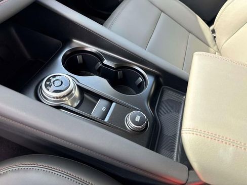 New 2026 Ford Explorer Active w/ Active Comfort Package image 27