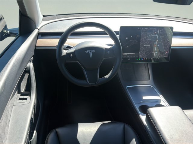 Used 2021 Tesla Model Y Long Range AWD/4WD image 16