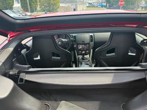 Used 2016 Nissan 370Z NISMO RWD image 12
