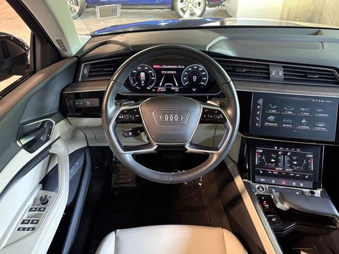 Used 2024 Audi Q8 e-tron Premium AWD/4WD image 15