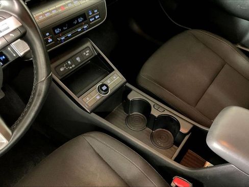 Used 2024 Hyundai Kona SEL image 17