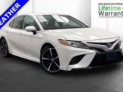Used 2019 Toyota Camry XSE FWD image 1