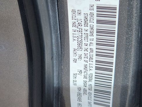 Used 2013 Jeep Grand Cherokee Limited w/ Luxury Group II image 27