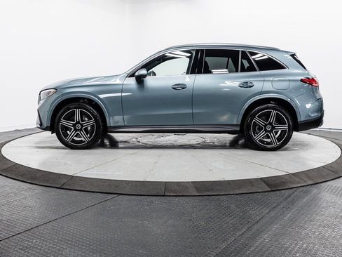 Used 2025 Mercedes-Benz GLC 350e GLC 350e image 4