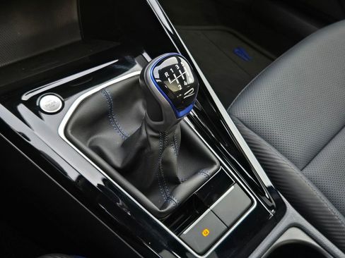 Used 2024 Volkswagen Golf R image 22