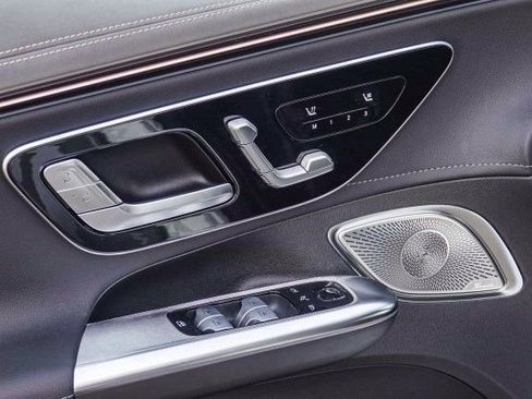 New 2024 Mercedes-Benz EQE 500 4MATIC Sedan image 20