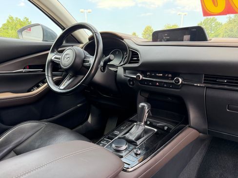 Used 2021 MAZDA CX-30 FWD 2.5 S w/ Premium Package image 18