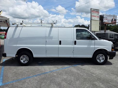 Used 2019 Chevrolet Express 2500 Extended w/ Driver Convenience Package RWD image 4