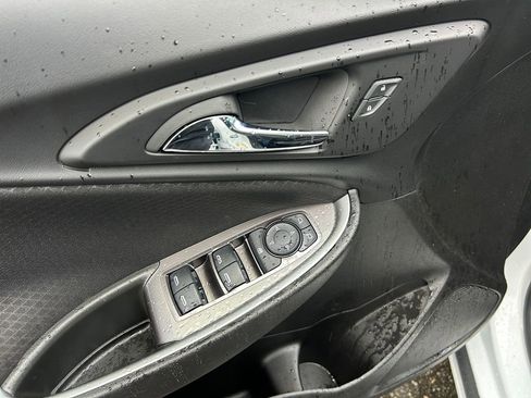 Used 2023 Chevrolet Malibu LT w/ Sport Edition image 23