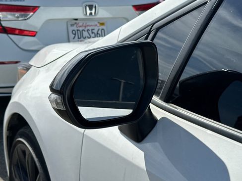 Used 2022 Toyota Corolla SE image 20