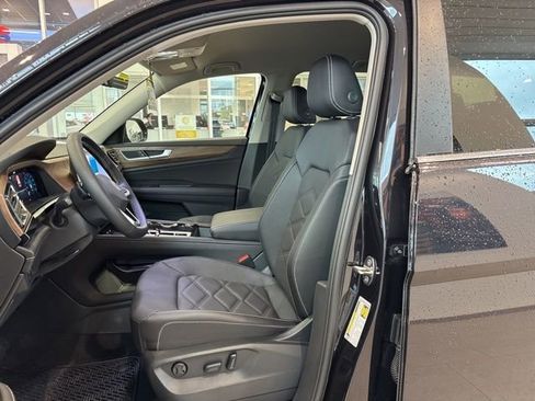 New 2026 Volkswagen Atlas SE image 8