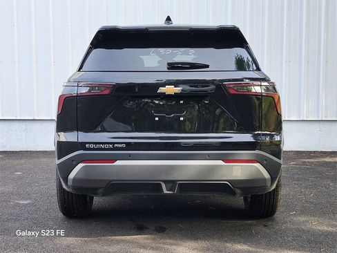 New 2026 Chevrolet Equinox LT w/ Convenience Package II image 4