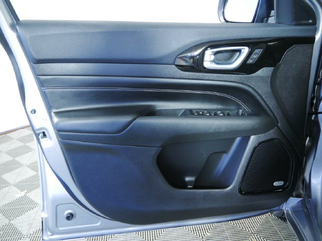 Used 2023 Jeep Compass High Altitude AWD/4WD image 18