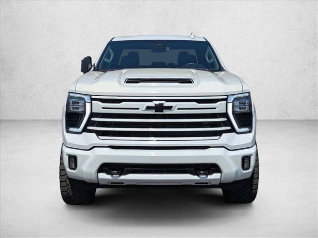 Used 2024 Chevrolet Silverado 2500 LTZ AWD/4WD image 2