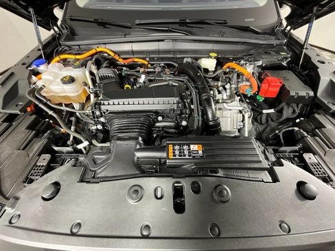 Used 2025 Lincoln Nautilus Premier image 28