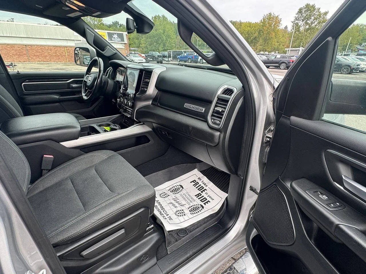 Used 2019 RAM 1500 4x4 Crew Cab image 15