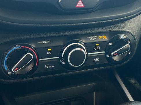 Used 2023 Kia Soul LX w/ Option Group 015 FWD image 21