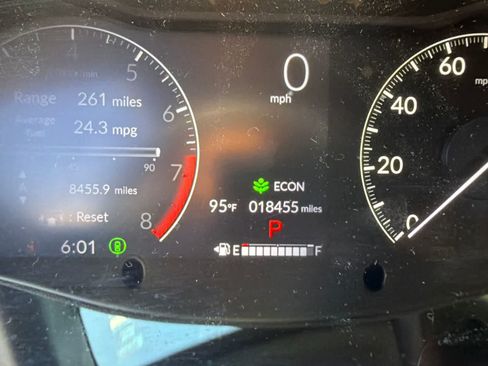 Used 2024 Honda HR-V Sport image 2