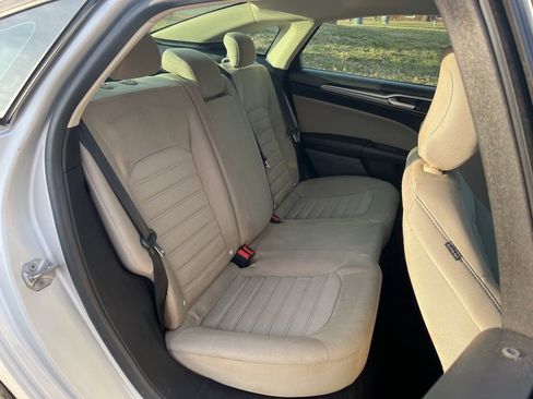 Used 2019 Ford Fusion S image 19