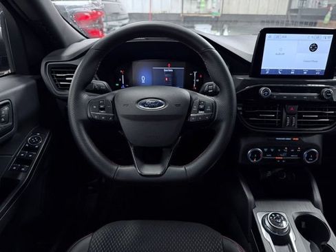 Used 2025 Ford Escape ST-Line AWD/4WD image 23