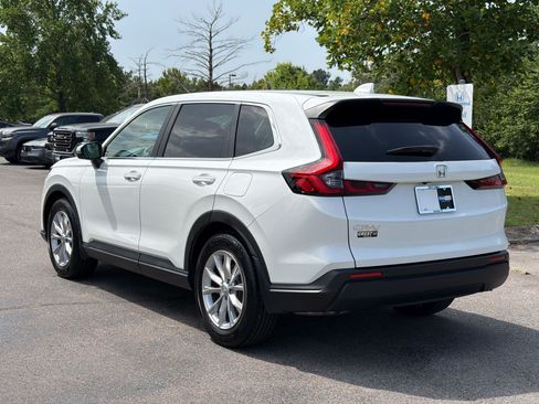 Used 2024 Honda CR-V EX image 3