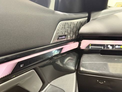 Used 2025 BMW i5 xDrive40 w/ M Sport Package image 35