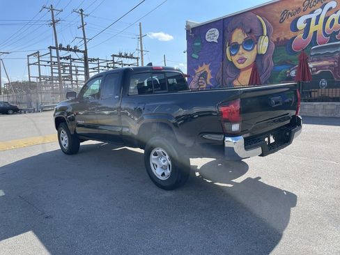 Used 2023 Toyota Tacoma SR5 RWD image 3