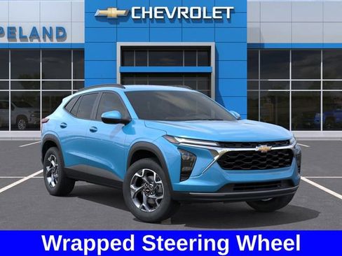 New 2026 Chevrolet Trax LT w/ Driver Confidence Package FWD image 8
