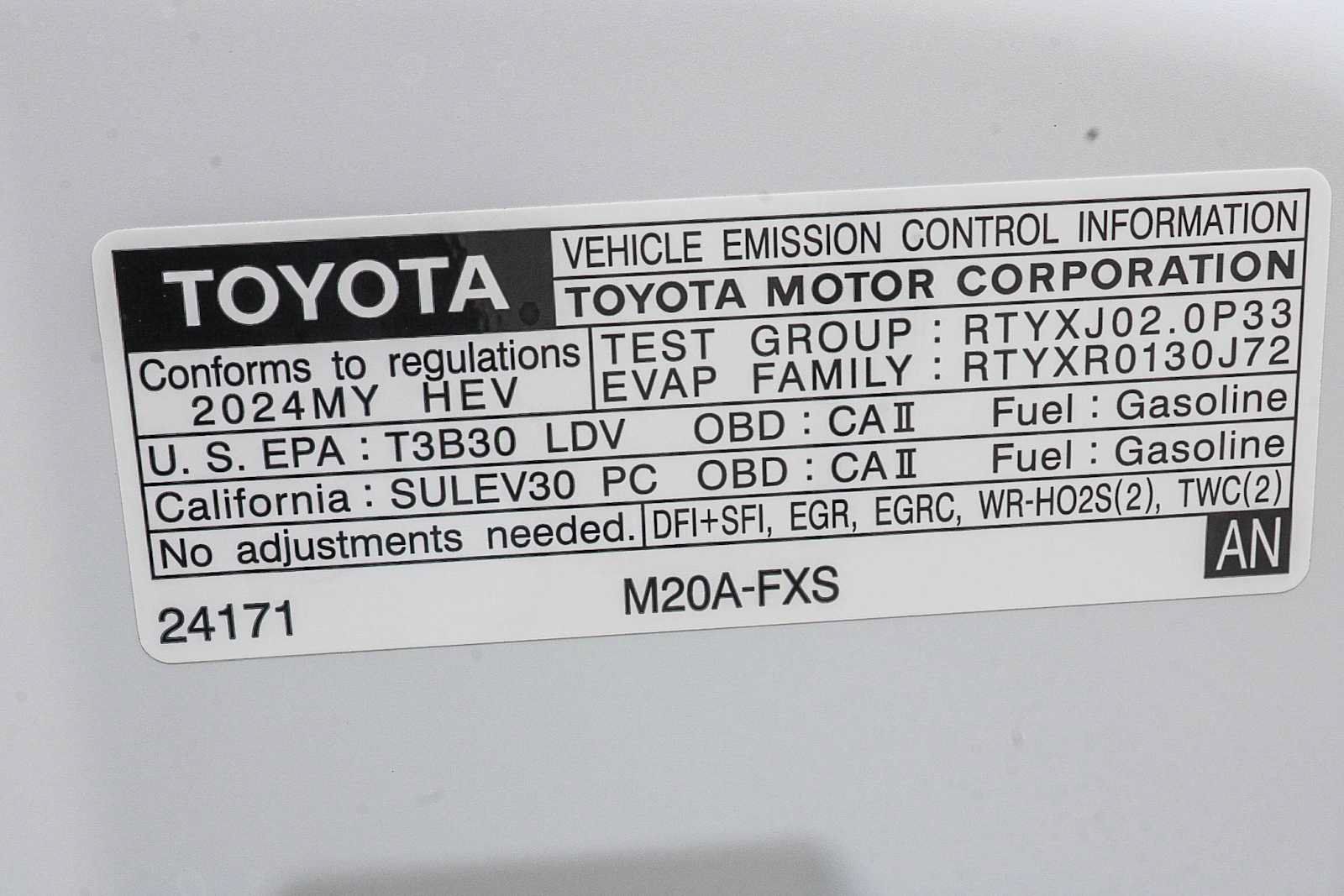 Used 2024 Toyota Prius XLE FWD image 27