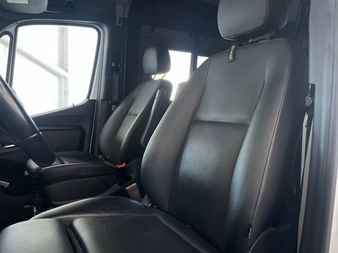 Used 2022 Mercedes-Benz Sprinter 3500 image 12