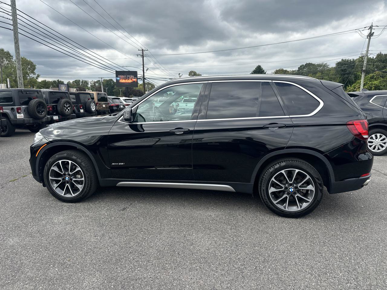Used 2018 BMW X5 xDrive35i w/ M Sport Package AWD/4WD image 8