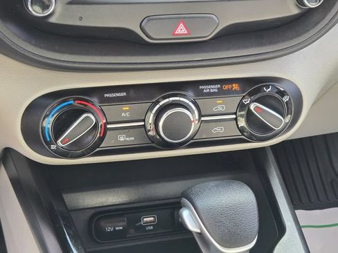 Used 2024 Kia Soul LX FWD image 29